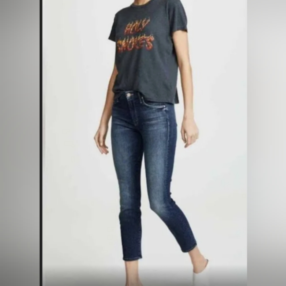 The looker crop Jean on the edge wash size 28